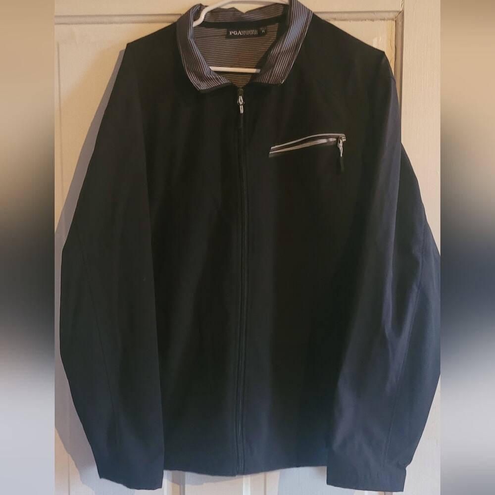 Men's PGA Tour windbreaker jacket, size medium